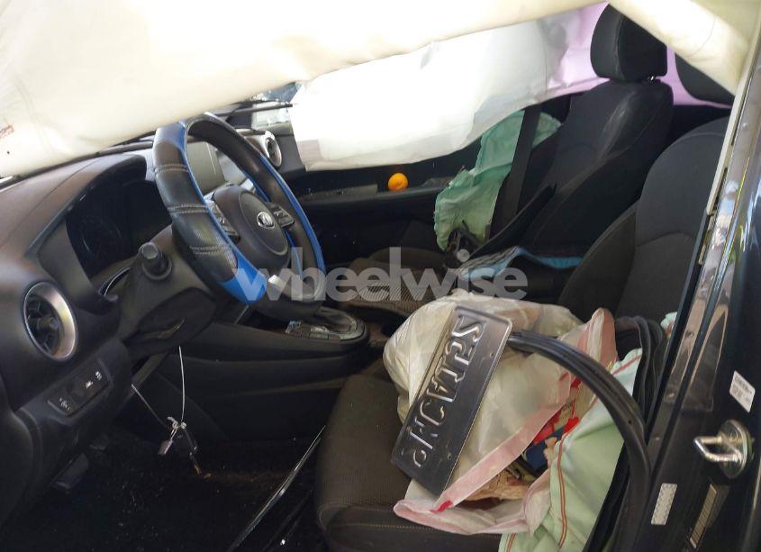 Photo 5 of 2019 Kia Forte LXS (VIN 3KPF24AD1KE119540)