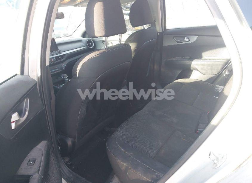 Photo 8 of 2019 Kia Forte LXS (VIN 3KPF24AD1KE132885)