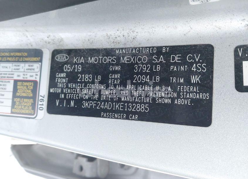 Photo 9 of 2019 Kia Forte LXS (VIN 3KPF24AD1KE132885)