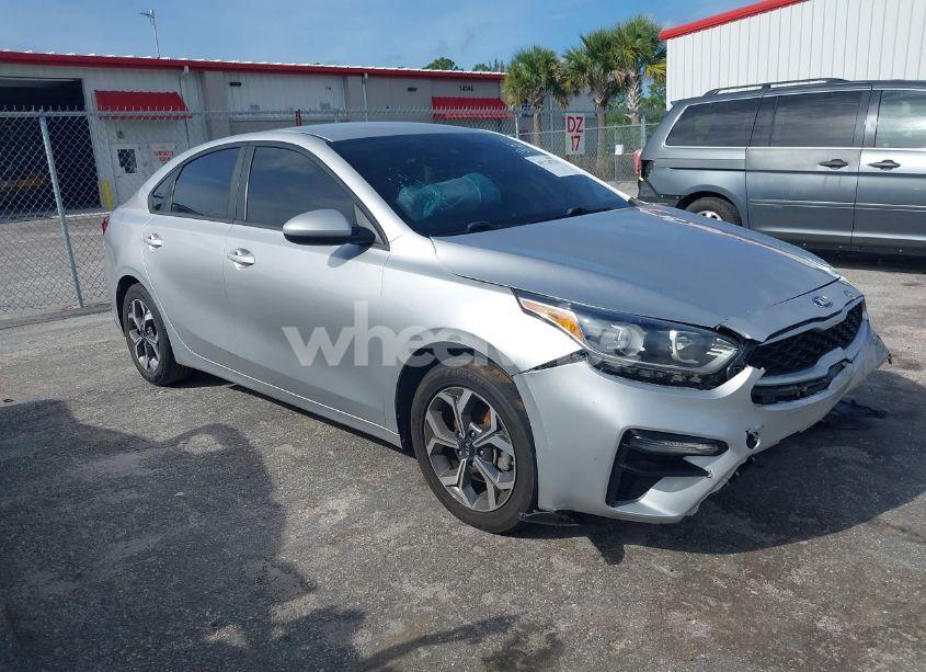 2020 Kia Forte LXS (VIN 3KPF24AD1LE143290) main photo