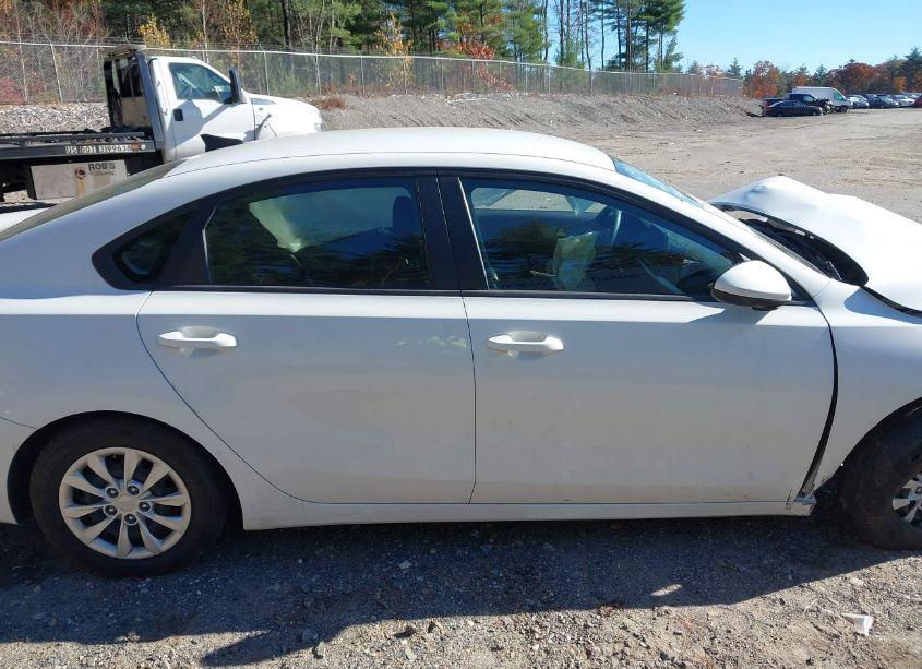 Photo 13 of 2020 Kia Forte FE (VIN 3KPF24AD1LE153124)