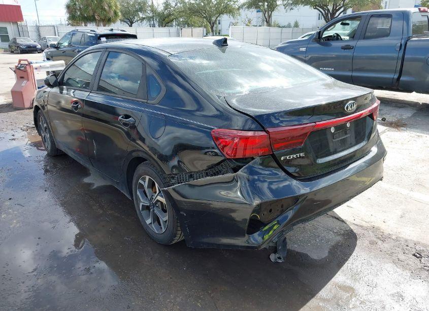 Photo 3 of 2020 Kia Forte LXS (VIN 3KPF24AD1LE164639)