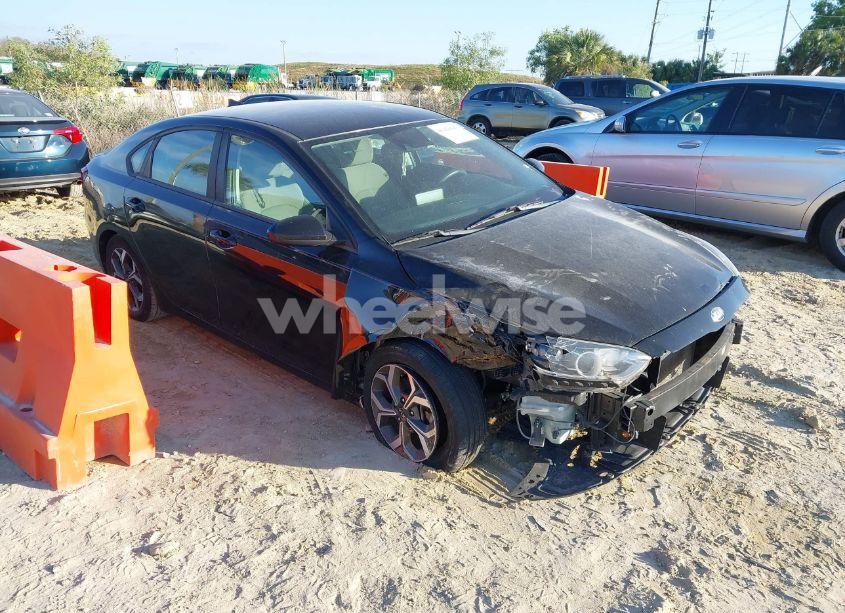 2020 Kia Forte LXS (VIN 3KPF24AD1LE166357) main photo