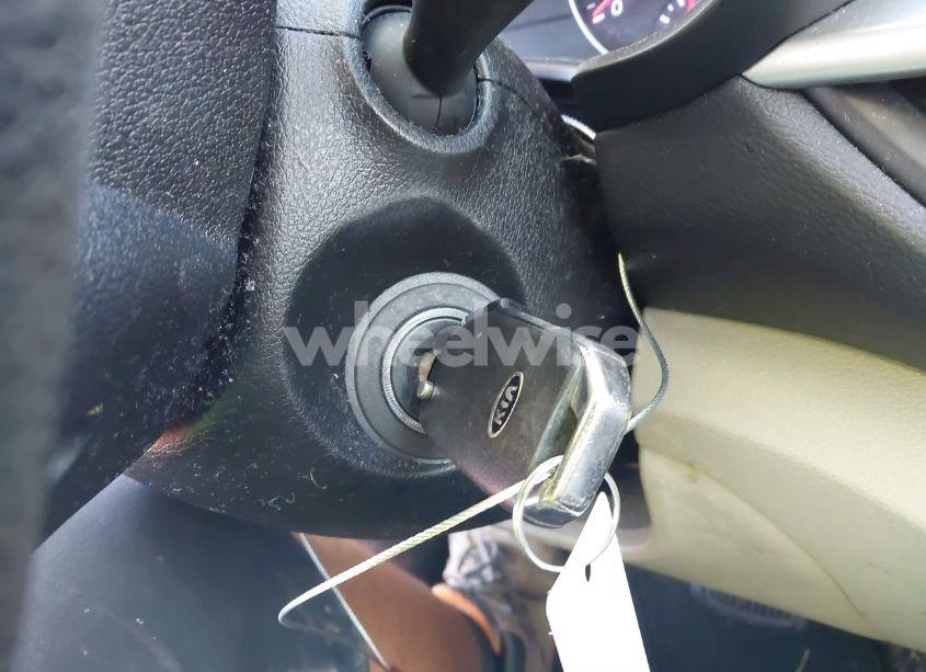 Photo 11 of 2020 Kia Forte LXS (VIN 3KPF24AD1LE166357)