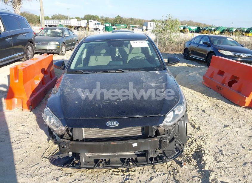 Photo 13 of 2020 Kia Forte LXS (VIN 3KPF24AD1LE166357)