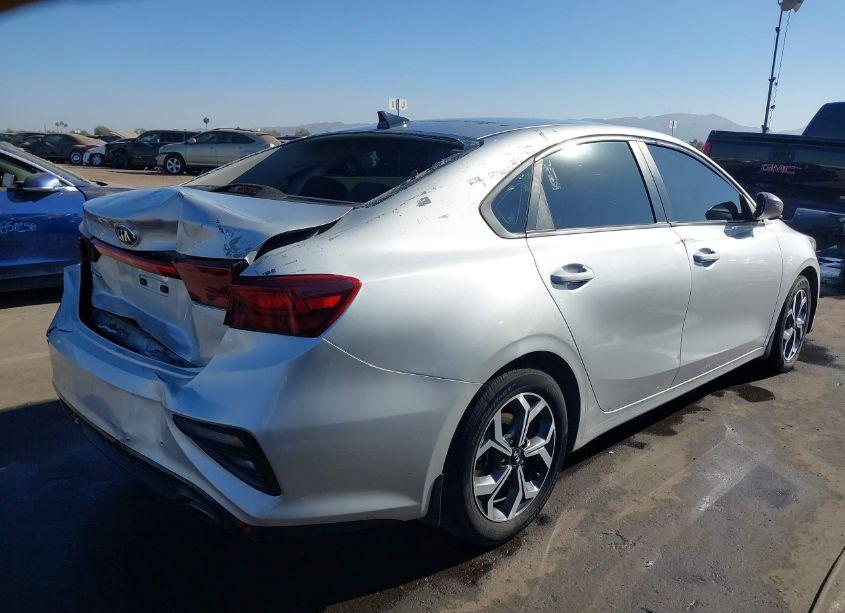 Photo 4 of 2020 Kia Forte LXS (VIN 3KPF24AD1LE175687)
