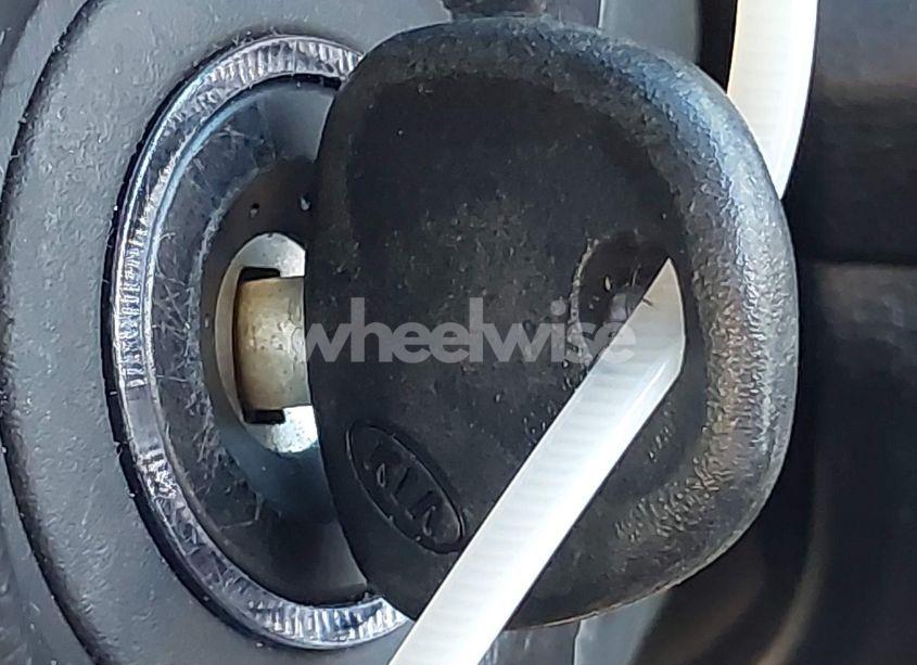 Photo 11 of 2020 Kia Forte FE (VIN 3KPF24AD1LE182784)