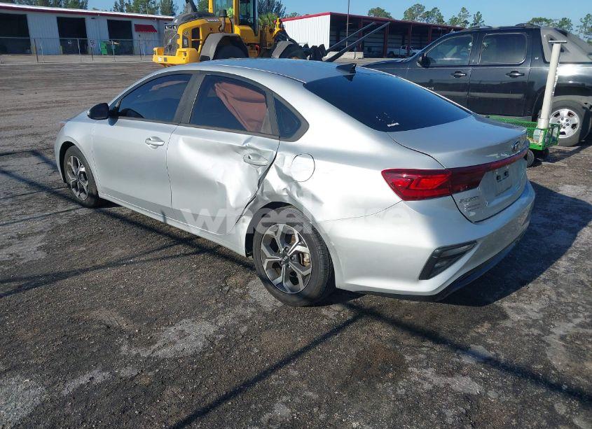 Photo 3 of 2020 Kia Forte LXS (VIN 3KPF24AD1LE185748)