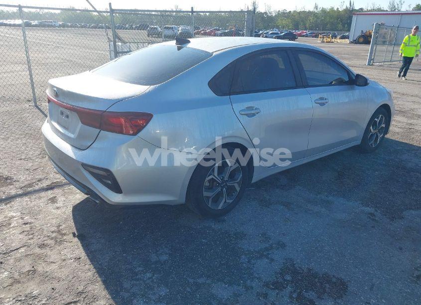 Photo 4 of 2020 Kia Forte LXS (VIN 3KPF24AD1LE185748)