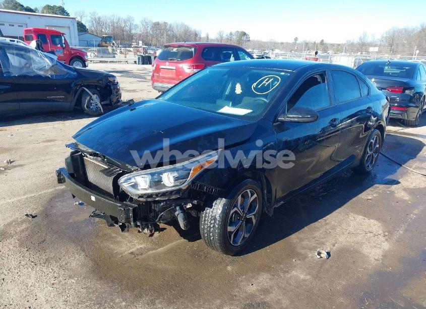 Photo 2 of 2020 Kia Forte LXS (VIN 3KPF24AD1LE185832)