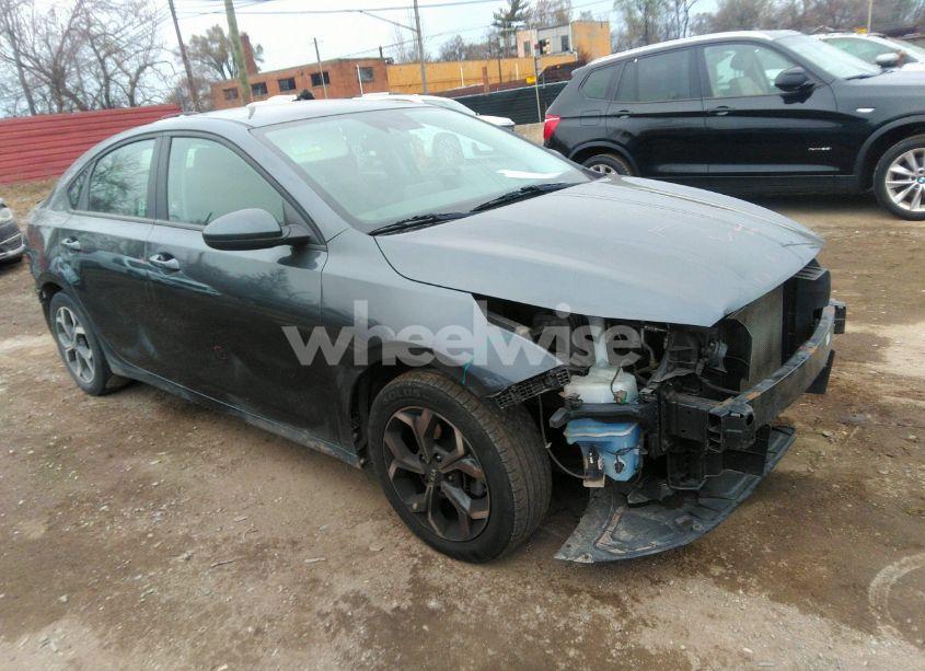 2020 Kia Forte LXS (VIN 3KPF24AD1LE241574) main photo