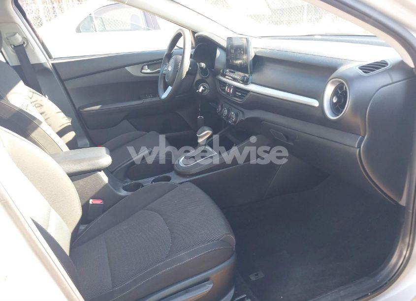 Photo 5 of 2021 Kia Forte LXS (VIN 3KPF24AD1ME273099)