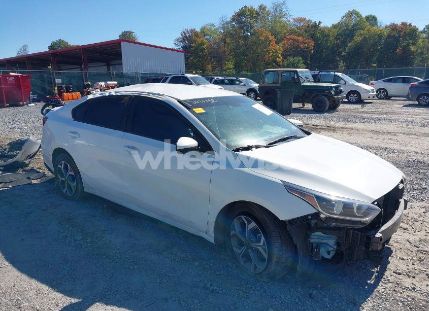 2021 Kia Forte LXS (VIN 3KPF24AD1ME363238) main photo