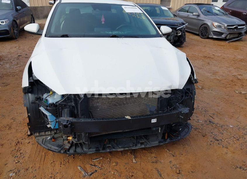 Photo 12 of 2021 Kia Forte LXS (VIN 3KPF24AD1ME373641)