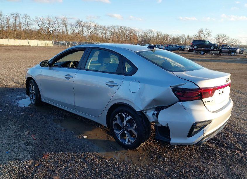 Photo 3 of 2021 Kia Forte LXS (VIN 3KPF24AD1ME384137)