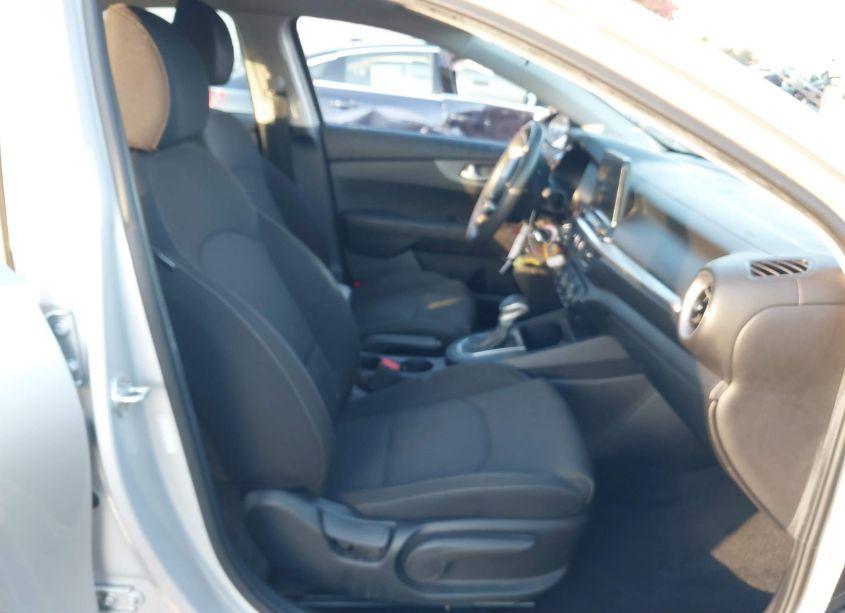 Photo 5 of 2021 Kia Forte LXS (VIN 3KPF24AD1ME384137)