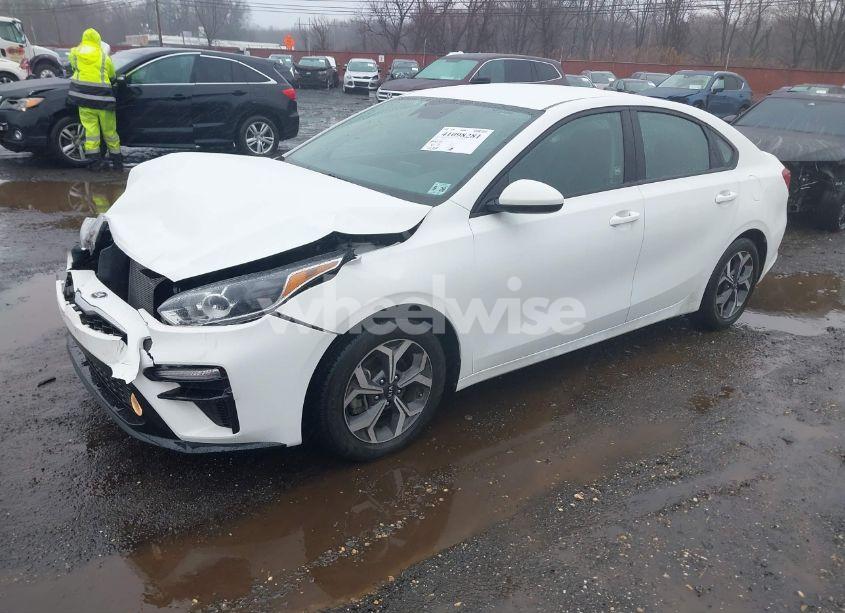 Photo 2 of 2021 Kia Forte LXS (VIN 3KPF24AD1ME402023)