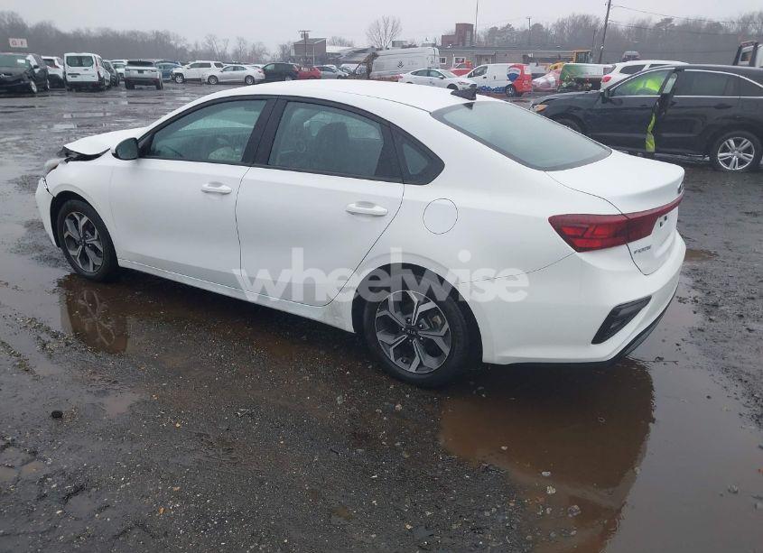 Photo 3 of 2021 Kia Forte LXS (VIN 3KPF24AD1ME402023)