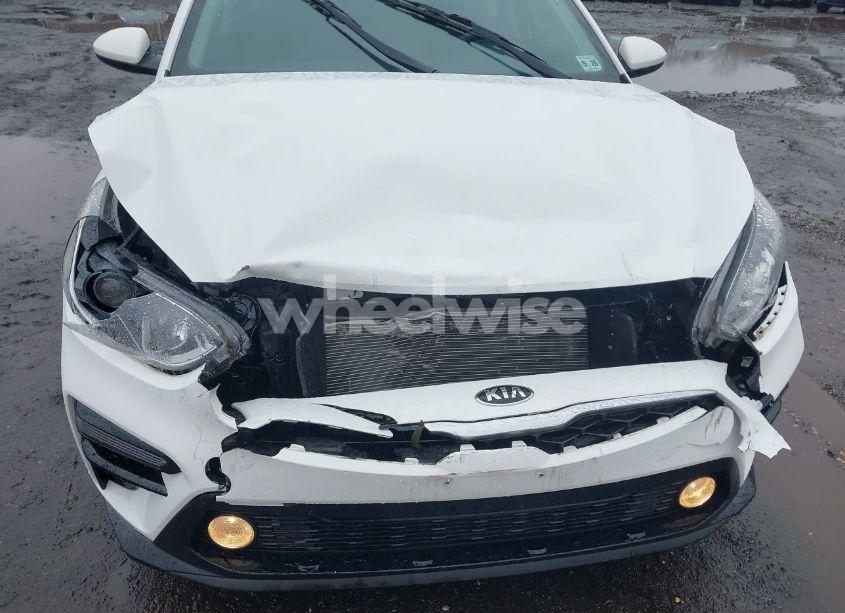 Photo 6 of 2021 Kia Forte LXS (VIN 3KPF24AD1ME402023)