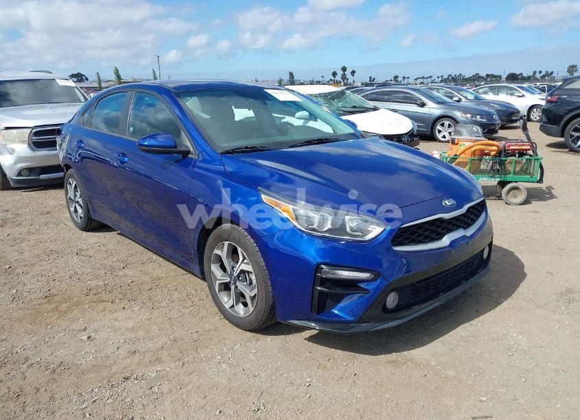 2021 Kia Forte LXS (VIN 3KPF24AD1ME403205) main photo
