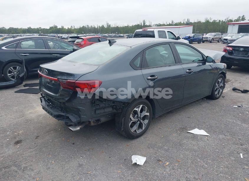 Photo 4 of 2021 Kia Forte LXS (VIN 3KPF24AD1ME403771)