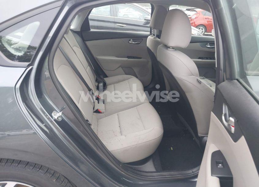 Photo 8 of 2021 Kia Forte LXS (VIN 3KPF24AD1ME403771)