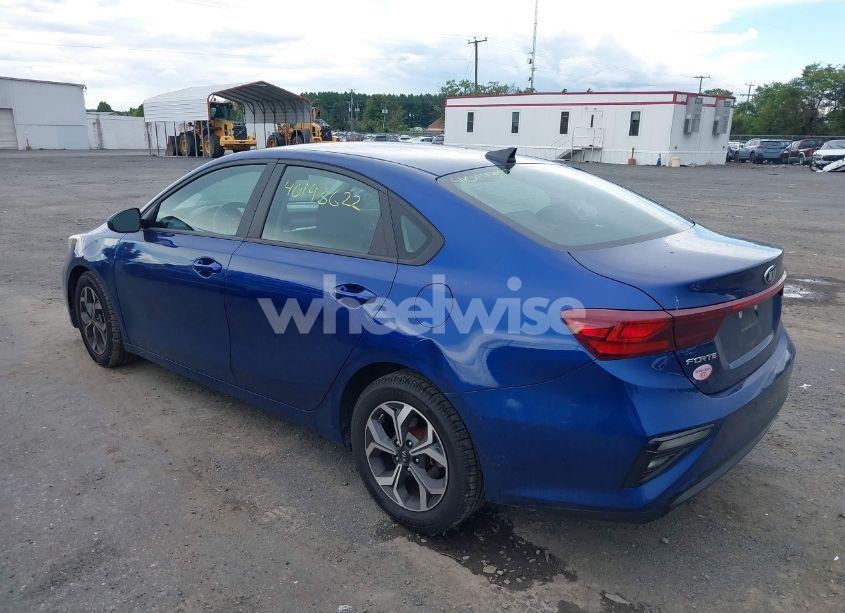 Photo 3 of 2021 Kia Forte LXS (VIN 3KPF24AD1ME407917)