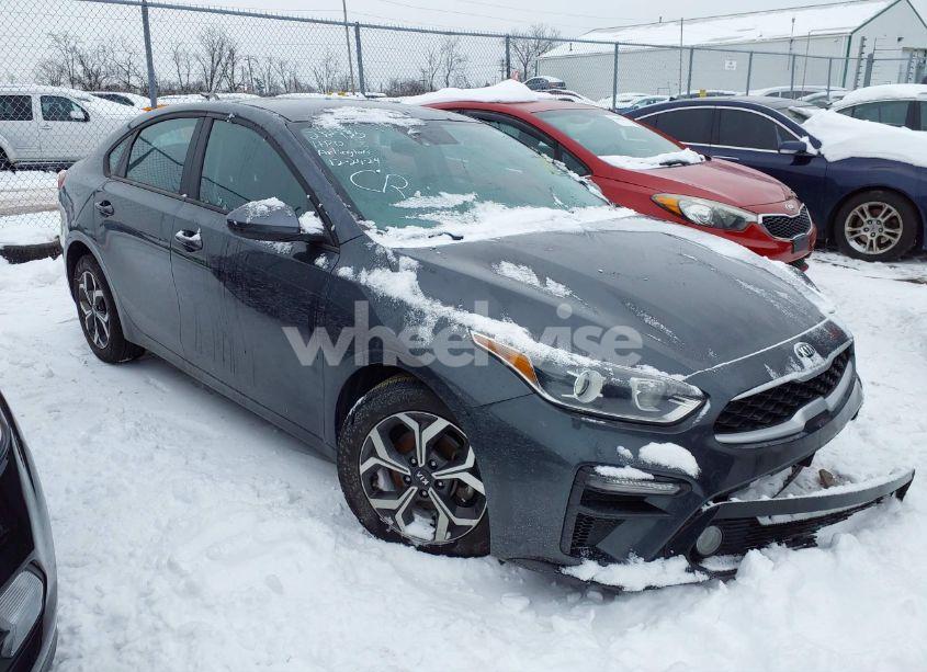 2021 Kia Forte LXS (VIN 3KPF24AD1ME413846) main photo