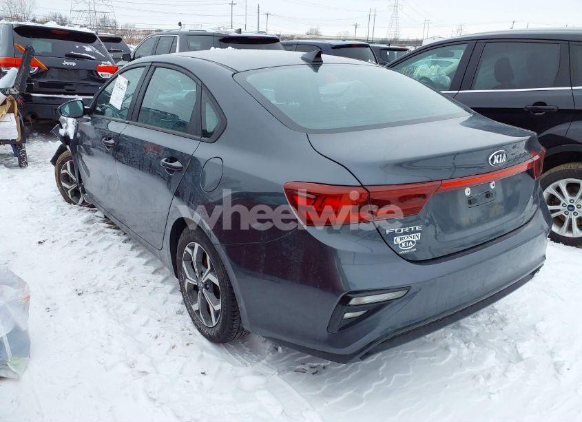 Photo 3 of 2021 Kia Forte LXS (VIN 3KPF24AD1ME413846)
