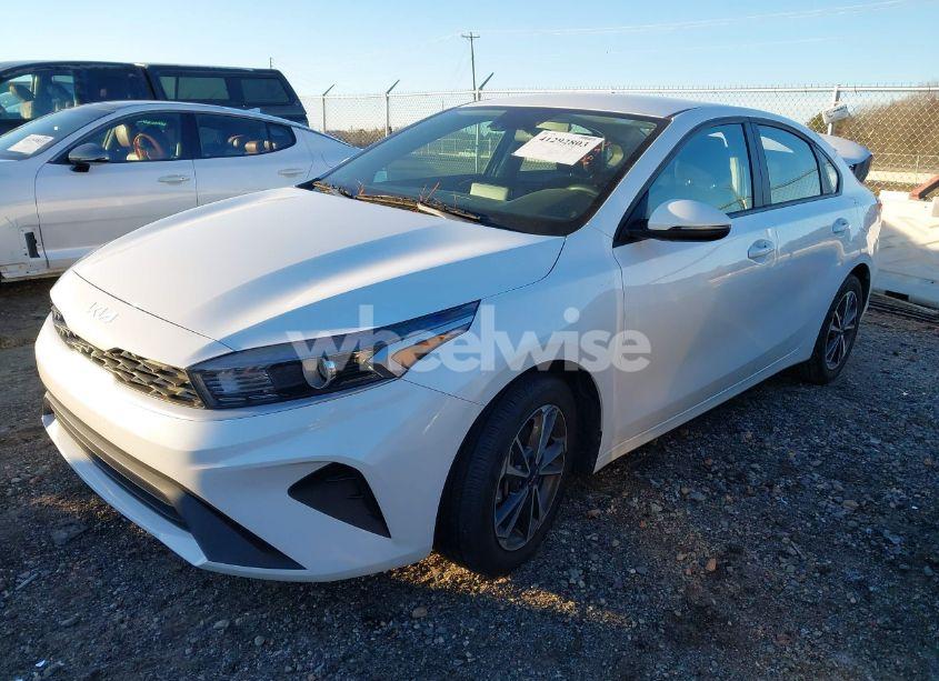 Photo 2 of 2022 Kia Forte LXS (VIN 3KPF24AD1NE443270)