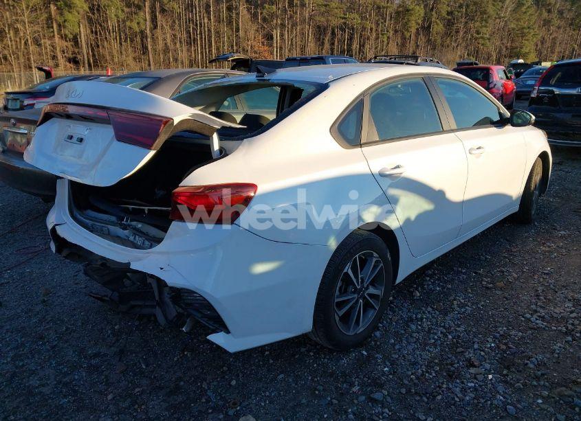 Photo 4 of 2022 Kia Forte LXS (VIN 3KPF24AD1NE443270)