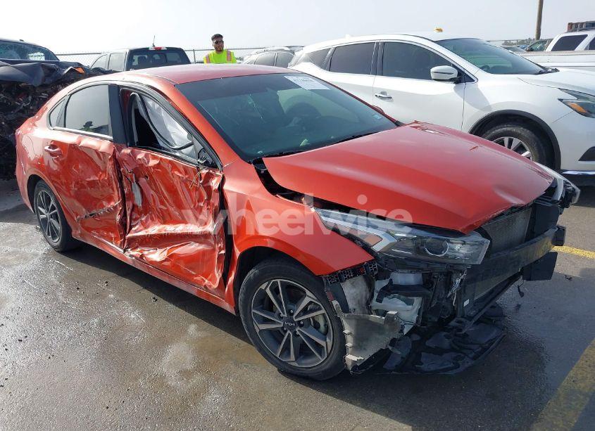 2022 Kia Forte LXS (VIN 3KPF24AD1NE472235) main photo