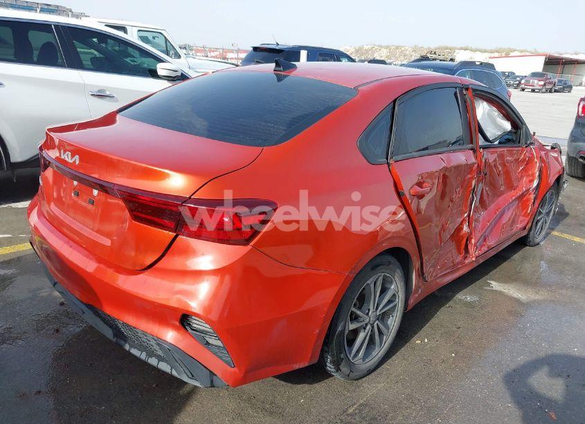 Photo 4 of 2022 Kia Forte LXS (VIN 3KPF24AD1NE472235)