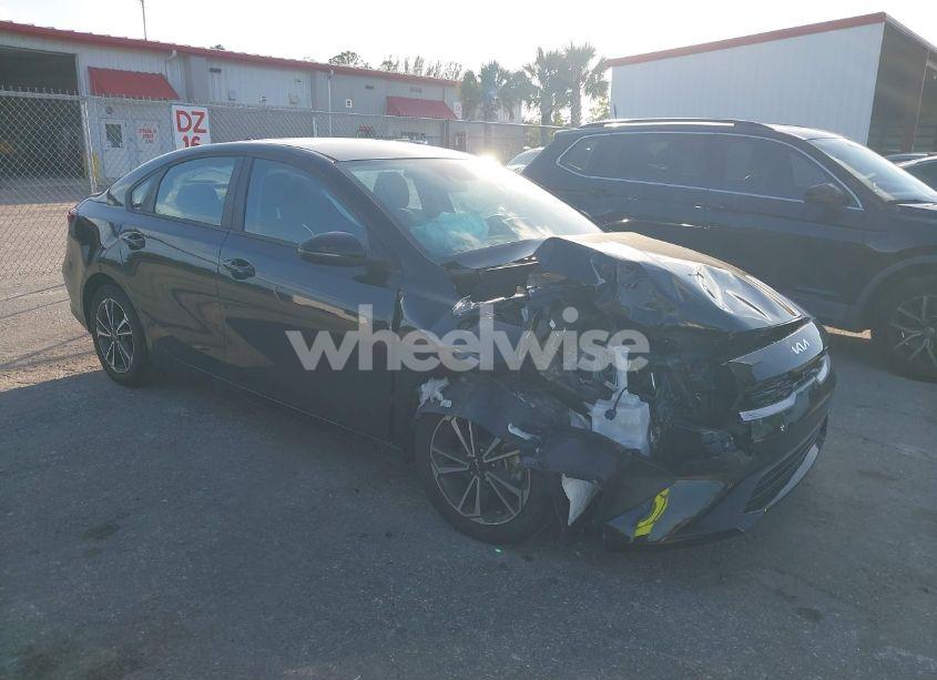 2023 Kia Forte LXS (VIN 3KPF24AD1PE510176) main photo