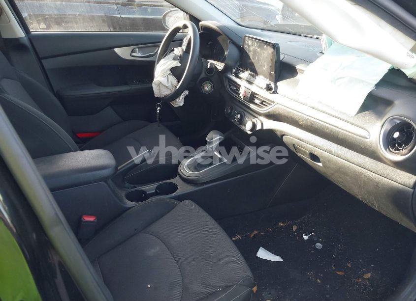 Photo 5 of 2023 Kia Forte LXS (VIN 3KPF24AD1PE510176)