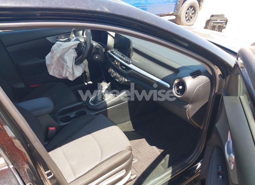 Photo 5 of 2023 Kia Forte LXS (VIN 3KPF24AD1PE527981)