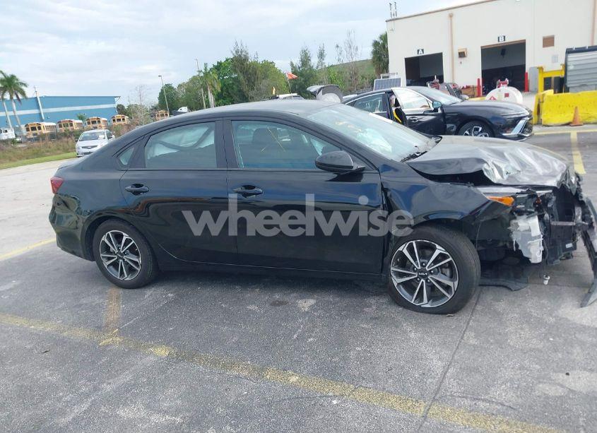 Photo 13 of 2023 Kia Forte LXS (VIN 3KPF24AD1PE550452)