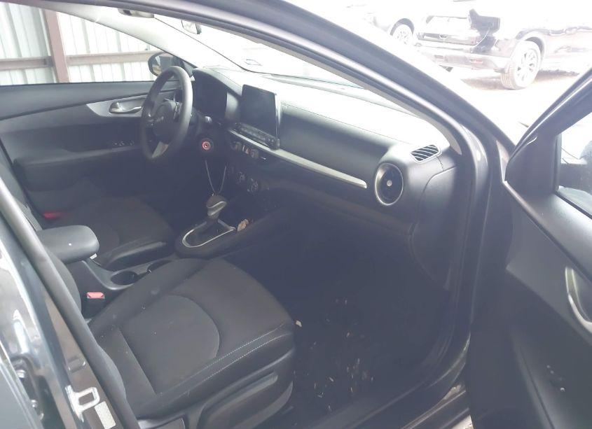 Photo 5 of 2023 Kia Forte LXS (VIN 3KPF24AD1PE579269)