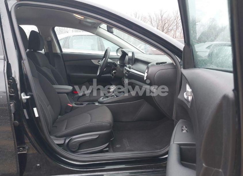 Photo 5 of 2023 Kia Forte LXS (VIN 3KPF24AD1PE595861)