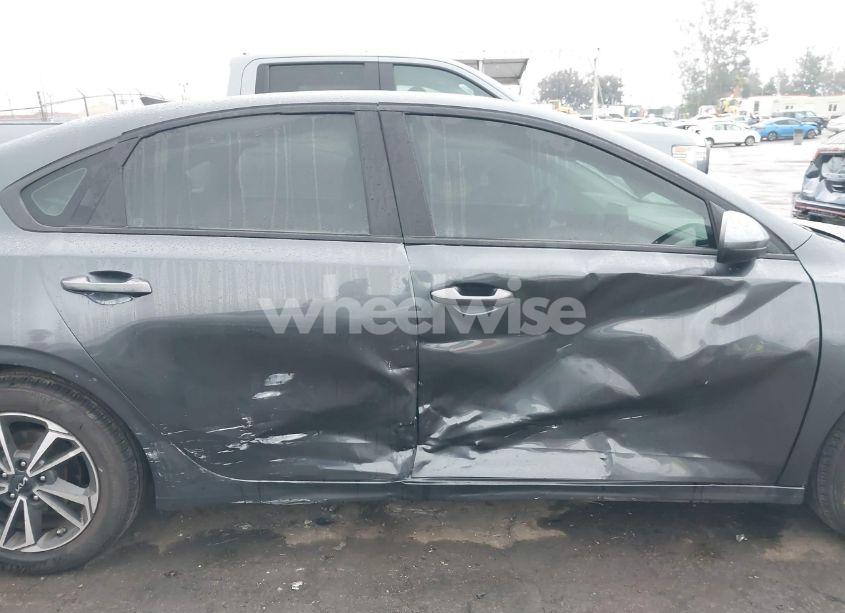 Photo 13 of 2023 Kia Forte LXS (VIN 3KPF24AD1PE607992)