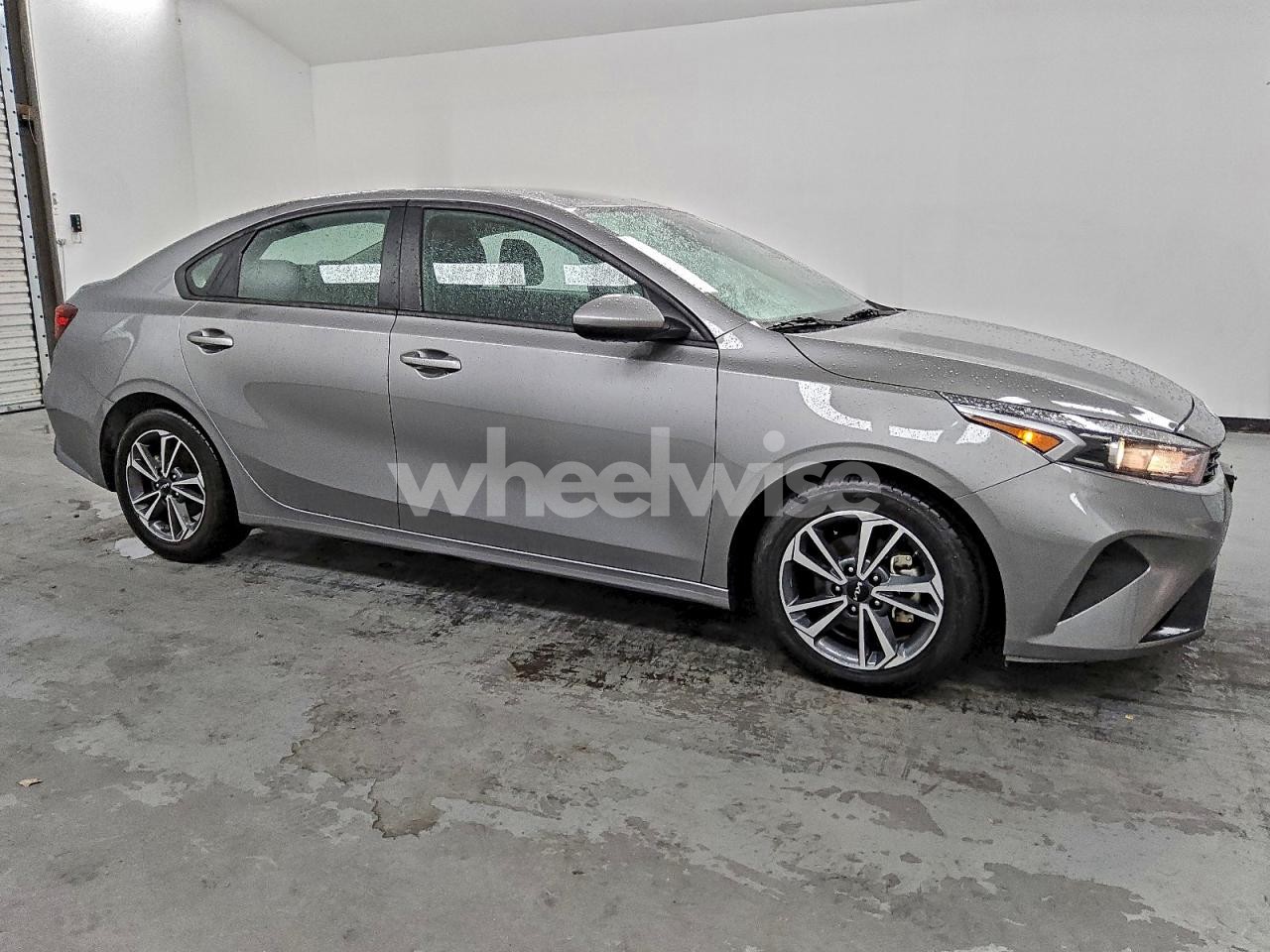 Photo 4 of 2023 KIA FORTE LX (VIN 3KPF24AD1PE626509)