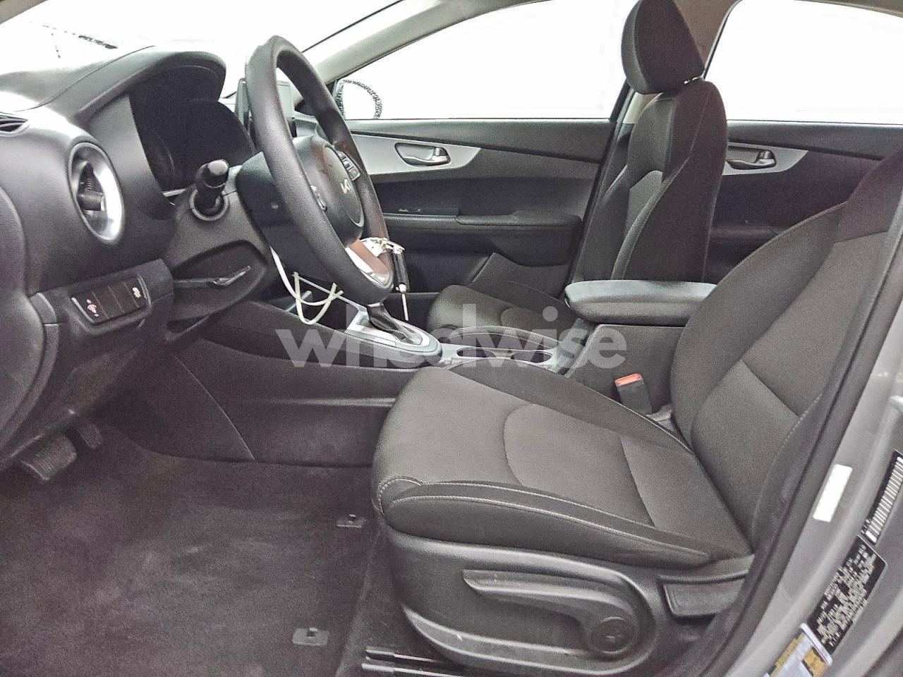 Photo 7 of 2023 KIA FORTE LX (VIN 3KPF24AD1PE626509)