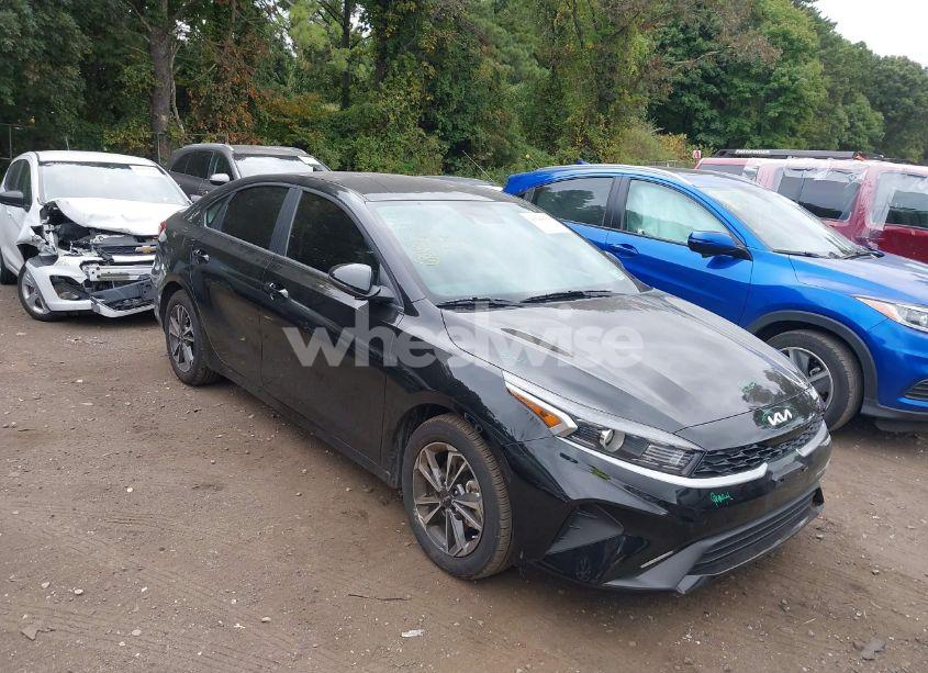 2023 Kia Forte LXS (VIN 3KPF24AD1PE694745) main photo