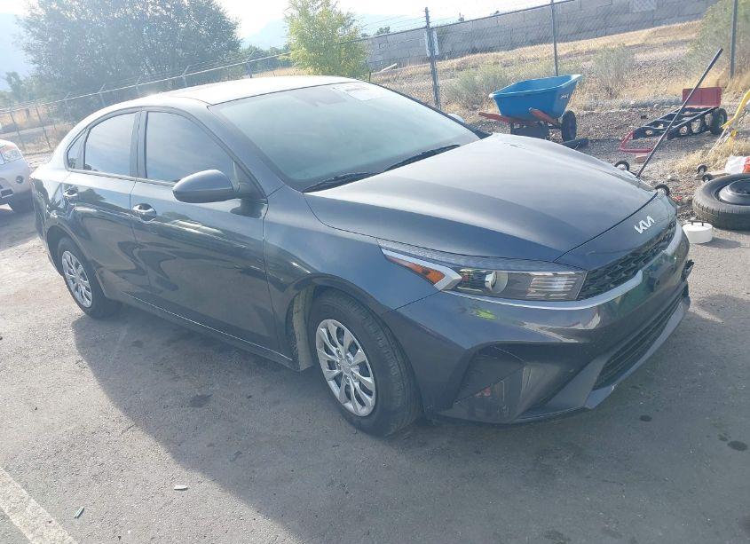 2024 Kia Forte LX (VIN 3KPF24AD1RE689662) main photo