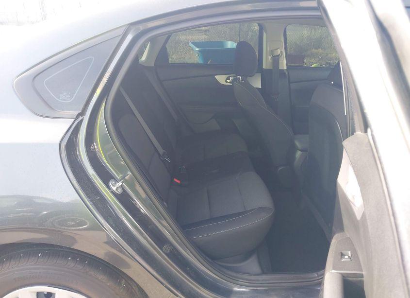 Photo 8 of 2024 Kia Forte LX (VIN 3KPF24AD1RE689662)