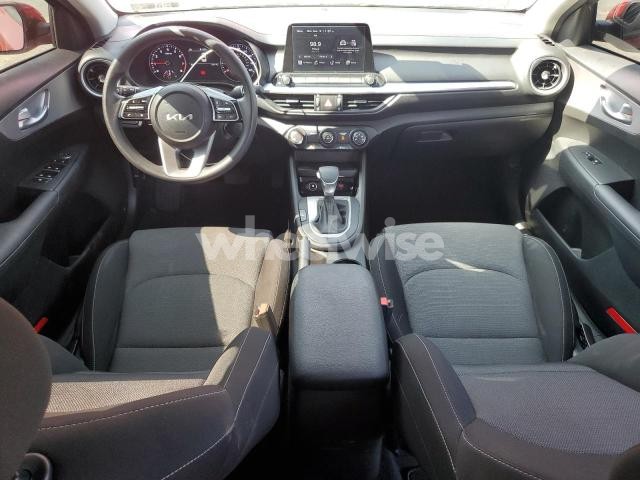 Photo 5 of 2024 KIA FORTE LX (VIN 3KPF24AD1RE699009)
