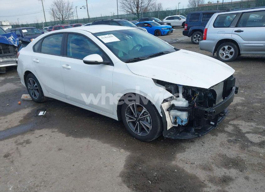 2024 Kia Forte LXS (VIN 3KPF24AD1RE719081) main photo