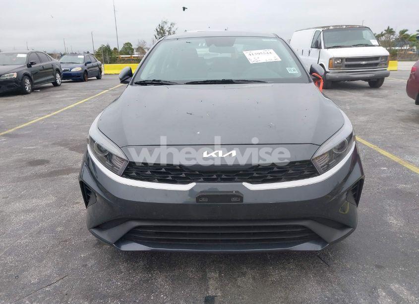 Photo 12 of 2024 Kia Forte LXS (VIN 3KPF24AD1RE723292)