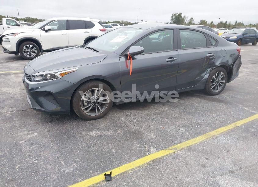 Photo 2 of 2024 Kia Forte LXS (VIN 3KPF24AD1RE723292)