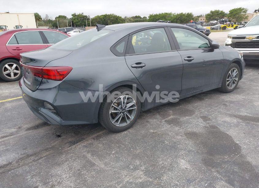 Photo 4 of 2024 Kia Forte LXS (VIN 3KPF24AD1RE723292)
